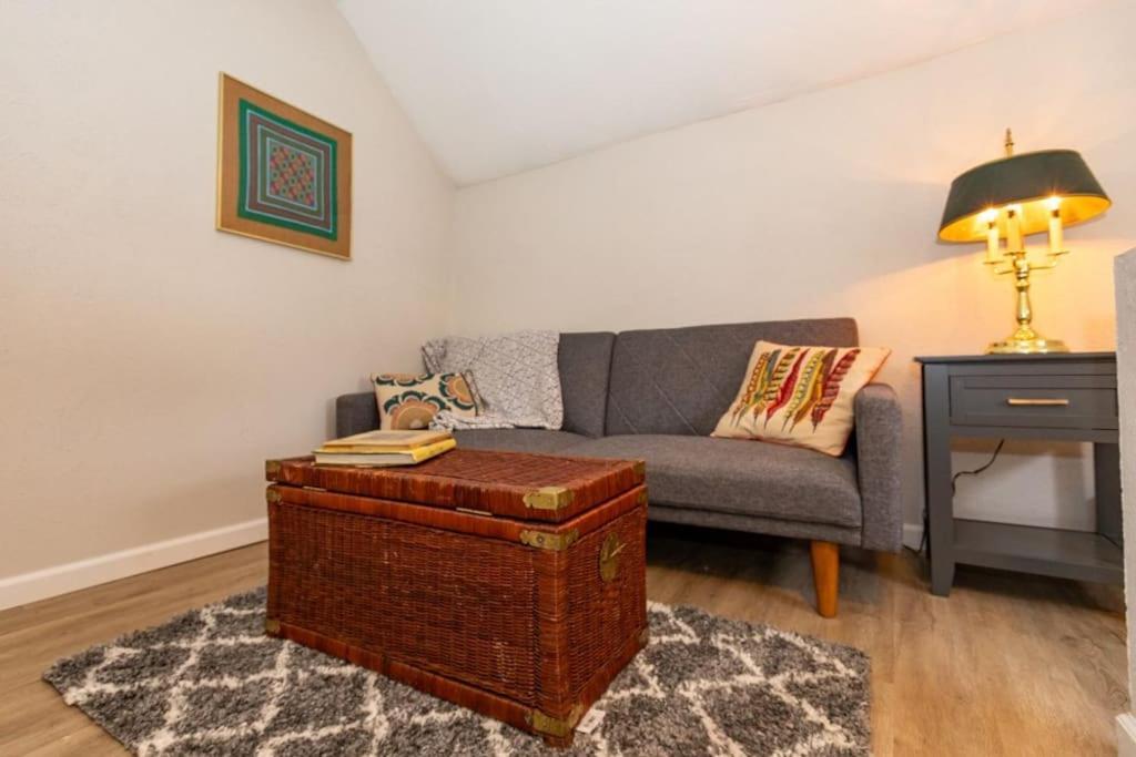 Cozy & Comfy Cottage In The City - W Parking Pittsburgh Eksteriør bilde