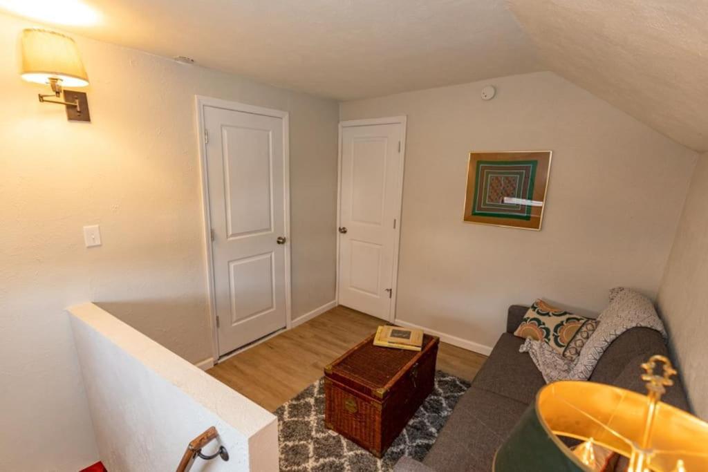 Cozy & Comfy Cottage In The City - W Parking Pittsburgh Eksteriør bilde